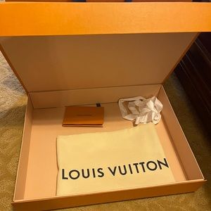 Louie box